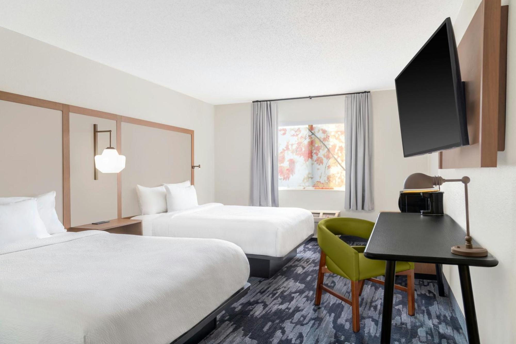Fairfield & Hotel 3*