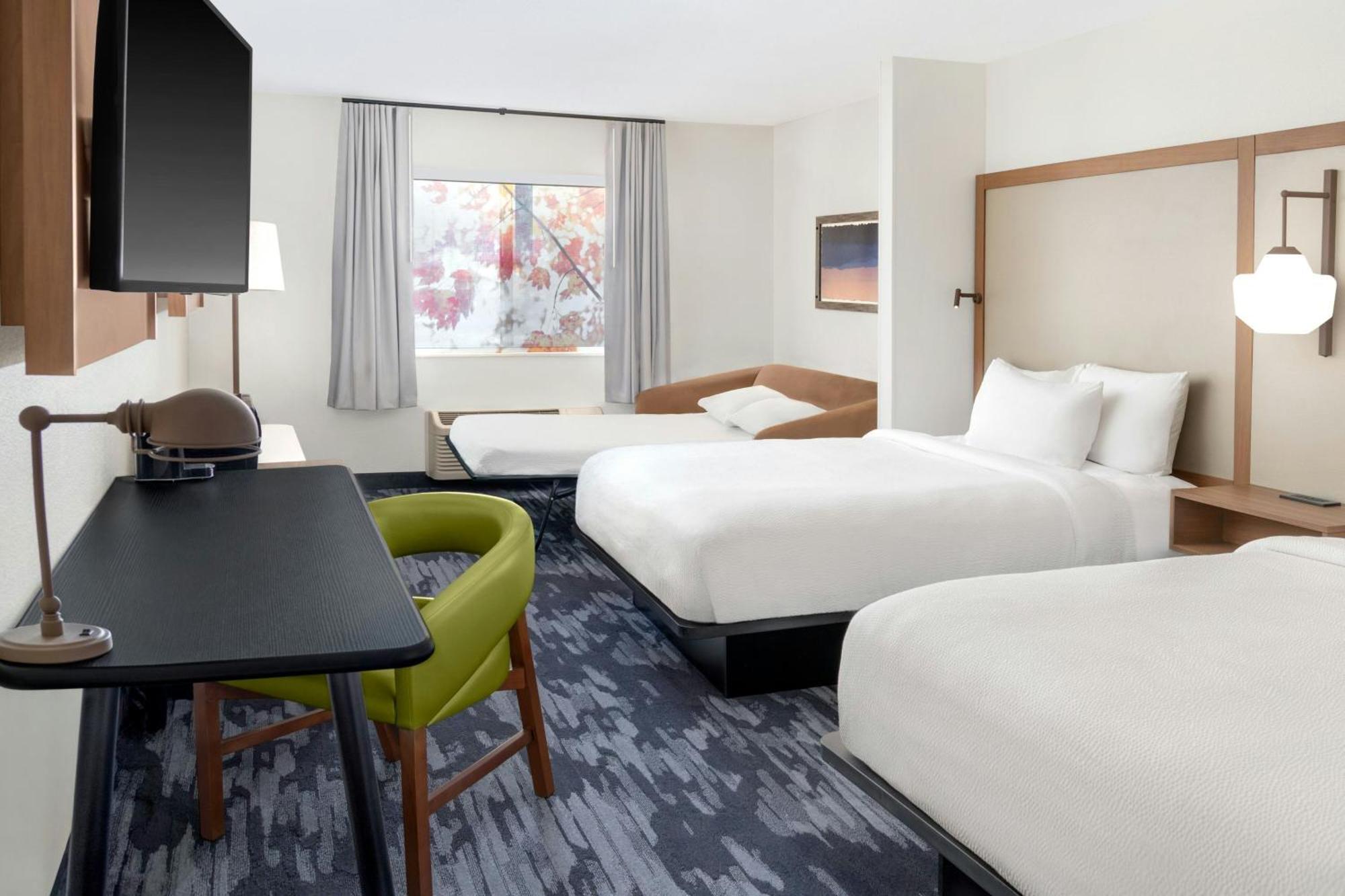 Hotel Fairfield & 3*