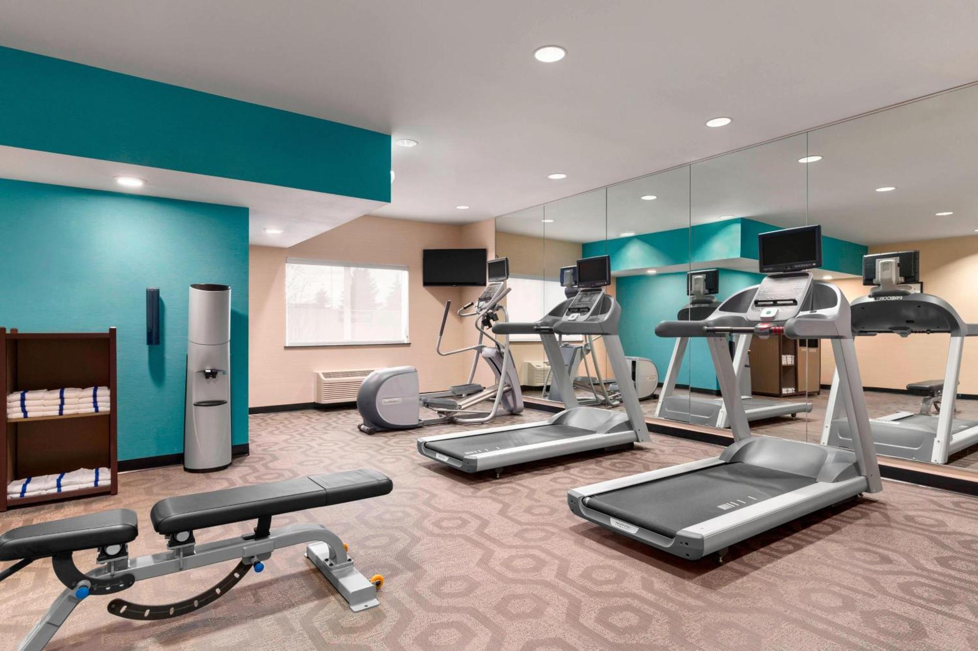 Fairfield & Hotel 3*