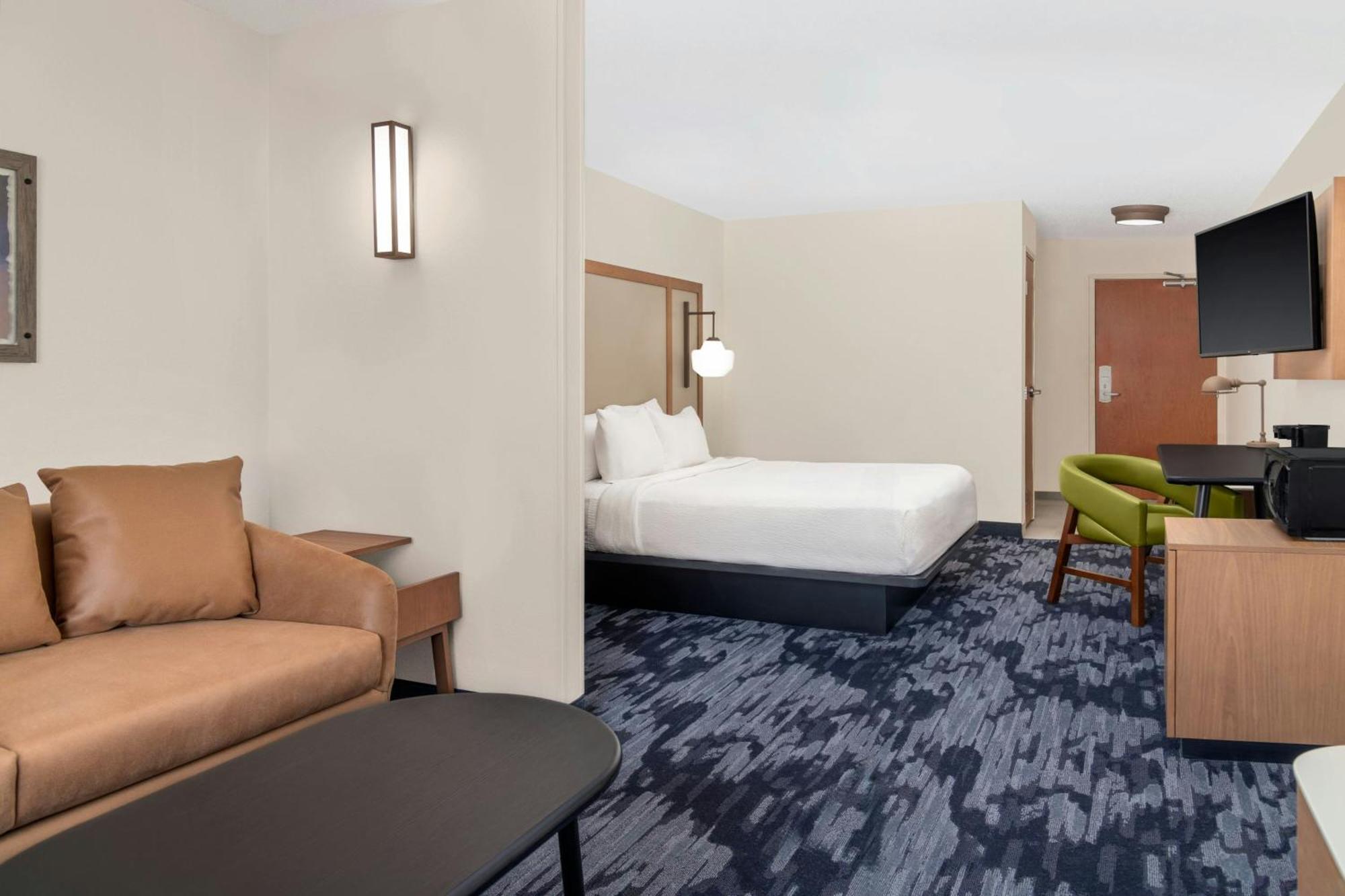 Hotel Fairfield & 3*