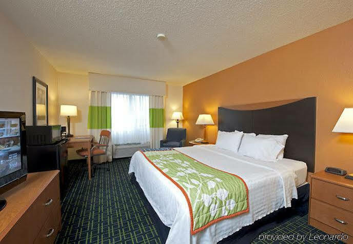 Hotel Fairfield & Saginaw